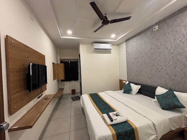 Imagen de la habitación del Hotel Mahnsh Palace. Foto 2