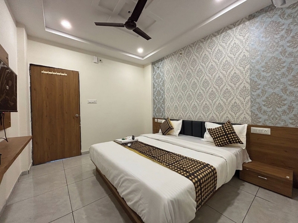 Imagen de la habitación del Hotel Mahnsh Palace. Foto 3