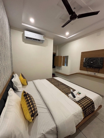 Imagen de la habitación del Hotel Mahnsh Palace. Foto 5
