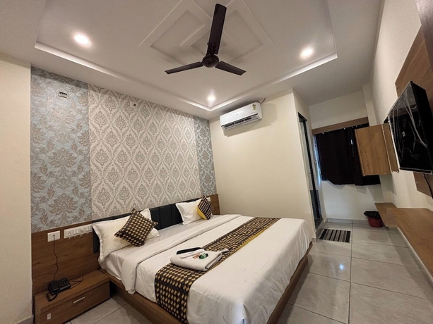 Imagen de la habitación del Hotel Mahnsh Palace. Foto 6