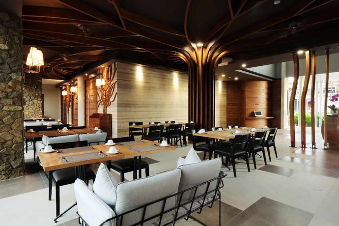 Imagen del bar/restaurante del Hotel Mahogany, Bali. Foto 5