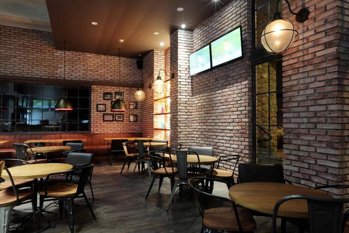 Imagen del bar/restaurante del Hotel Mahogany, Bali. Foto 6