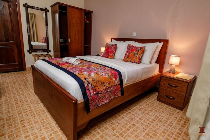 Imagen general del Hotel Mahogany Lodge, Cantonments. Foto 3