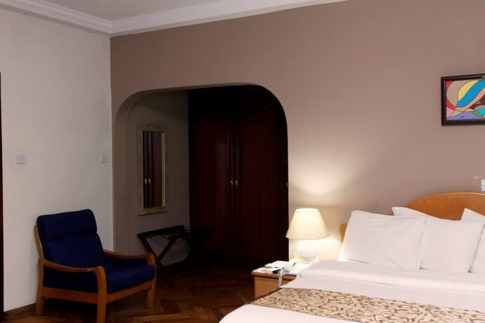 Imagen general del Hotel Mahogany Lodge, Cantonments. Foto 4