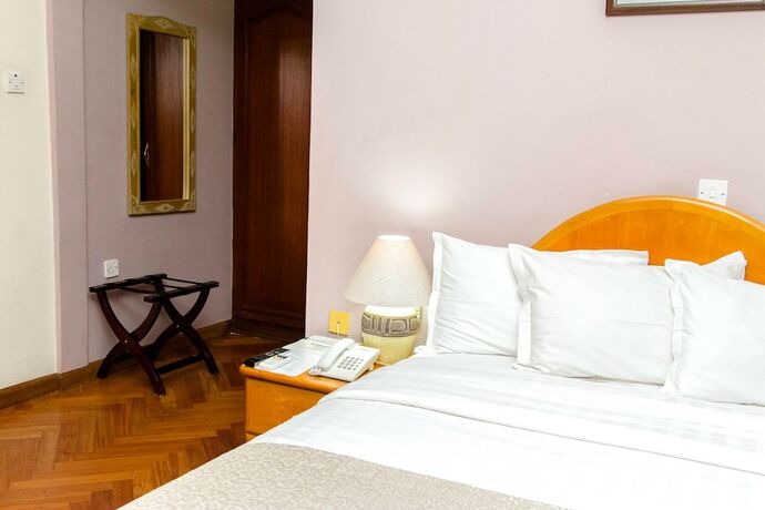Imagen de la habitación del Hotel Mahogany Lodge, Cantonments. Foto 14