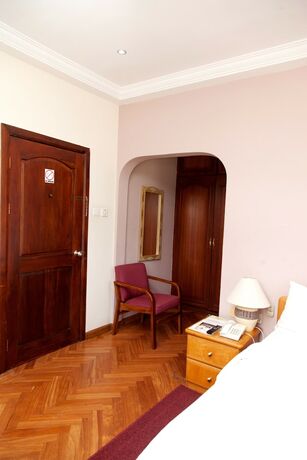 Imagen de la habitación del Hotel Mahogany Lodge, Cantonments. Foto 17
