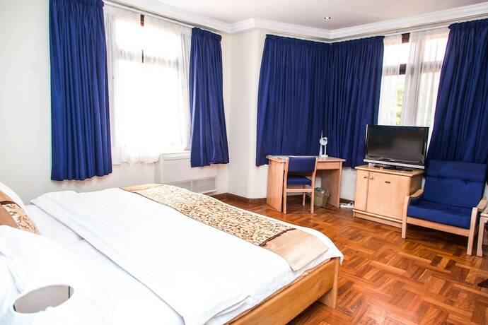 Imagen de la habitación del Hotel Mahogany Lodge, Cantonments. Foto 20