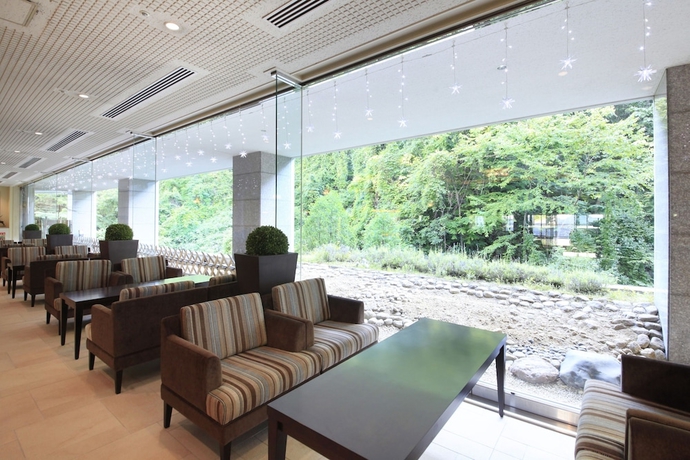 Imagen del bar/restaurante del Hotel Mahoroba. Foto 3