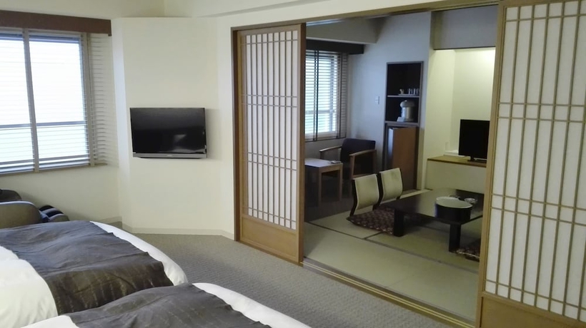 Imagen de la habitación del Hotel Mahoroba. Foto 17