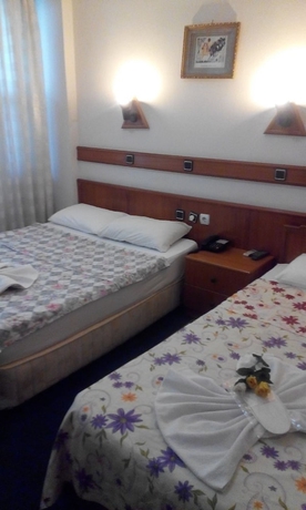 Imagen de la habitación del Hotel Mahper. Foto 7
