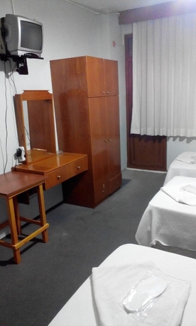 Imagen de la habitación del Hotel Mahper. Foto 8