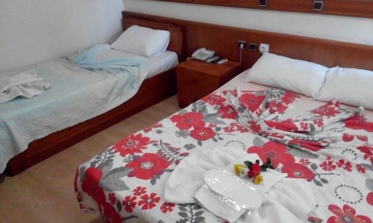 Imagen de la habitación del Hotel Mahper. Foto 9