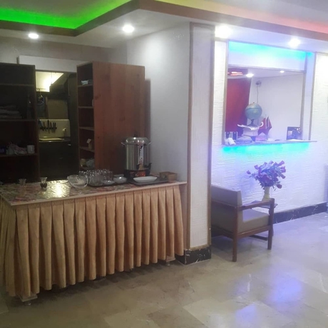 Imagen de la habitación del Hotel Mahper. Foto 14