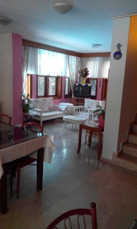 Imagen de la habitación del Hotel Mahper. Foto 16