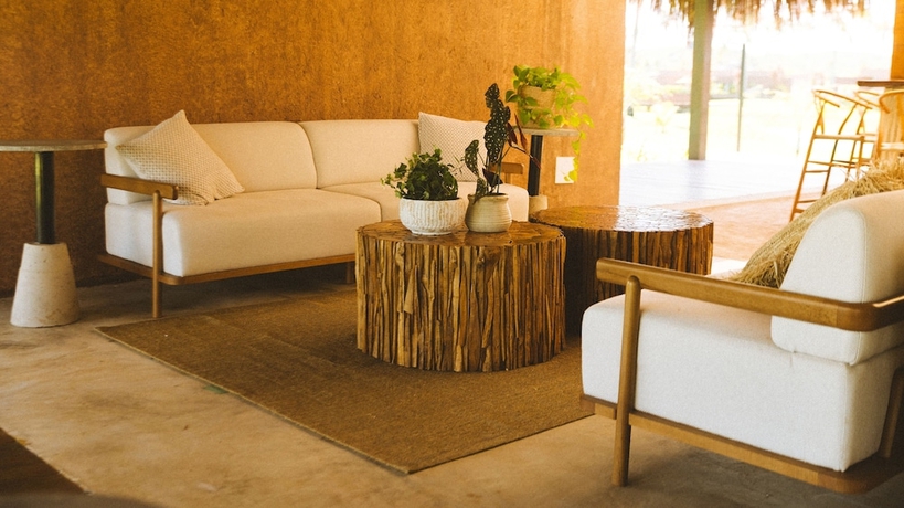 Imagen de los interiores del Hotel Mahr&eacute; Hotel and Spa. Foto 19