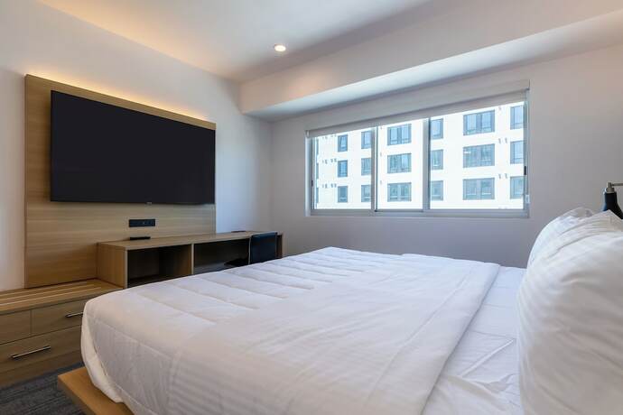 Imagen de la habitación del Hotel Mai Downtown Long Beach. Foto 13