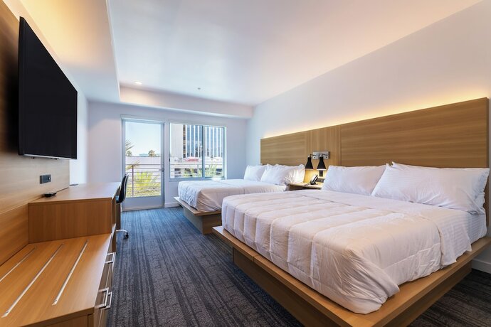 Imagen de la habitación del Hotel Mai Downtown Long Beach. Foto 20