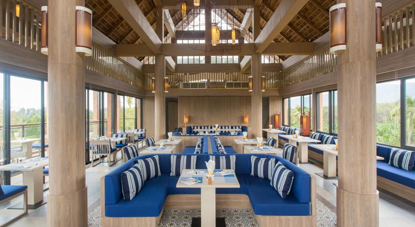 Imagen de los interiores del Hotel Mai Holiday by Mai Khao Lak. Foto 4