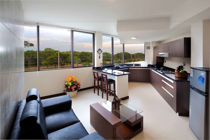 Imagen de la habitación del Hotel Mai Suites. Foto 7