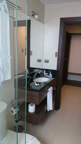 Imagen de la habitación del Hotel Mai Suites. Foto 15