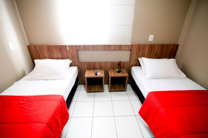 Imagen de la habitación del Hotel Maia. Foto 10