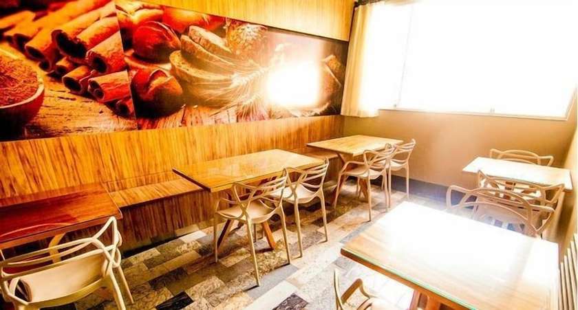 Imagen del bar/restaurante del Hotel Maia. Foto 6