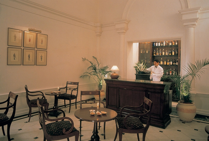 Imagen del bar/restaurante del Hotel Maidens , Delhi. Foto 2