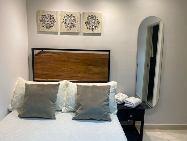 Imagen de la habitación del Hotel Maidy Luxury. Foto 17