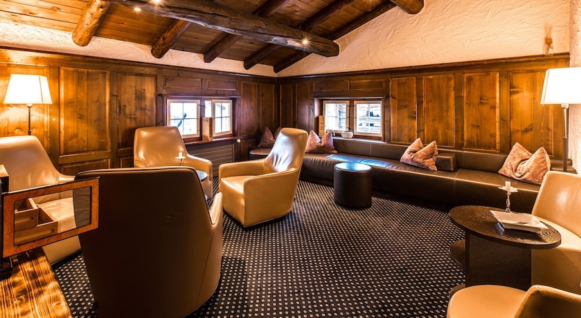 Imagen del bar/restaurante del Hotel Maiensässhotel Guarda Val. Foto 3