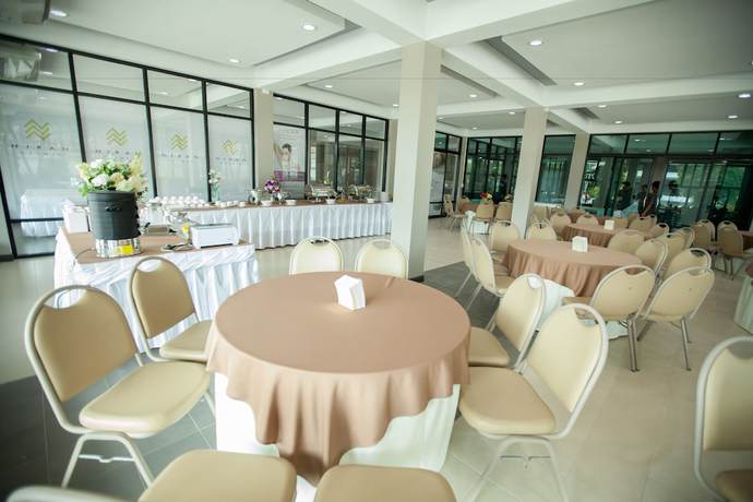 Imagen del bar/restaurante del Hotel Maihom Villa. Foto 3