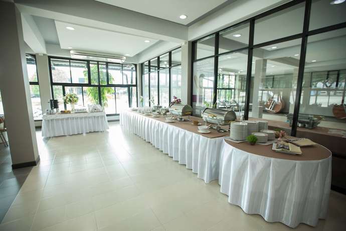 Imagen del bar/restaurante del Hotel Maihom Villa. Foto 6