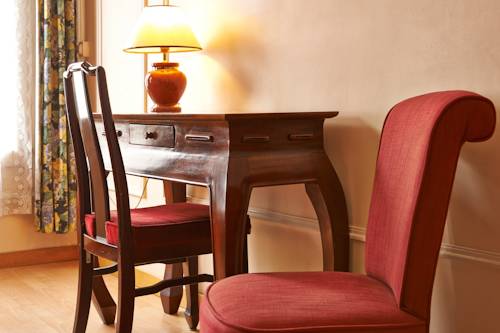 Imagen de la habitación del Hotel Maillot. Foto 7