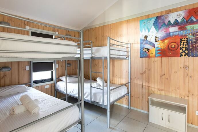 Imagen de la habitación del Hotel Main Beach Tourist Park. Foto 16