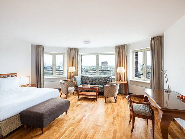 Imagen general del Hotel Main Plaza Suite Tower. Foto 1