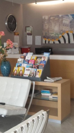 Imagen de los interiores del Hotel Main Street. Foto 18