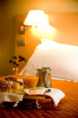 Imagen de la habitación del Hotel Main Street. Foto 13