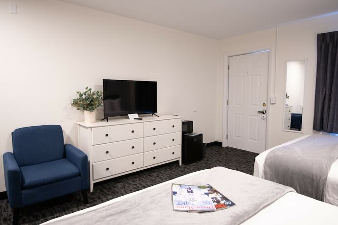 Imagen de la habitación del Hotel Main Street Motel. Foto 16