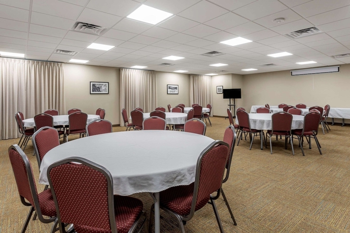 Imagen de los interiores del Hotel MainStay Suites, Bowling Green. Foto 18