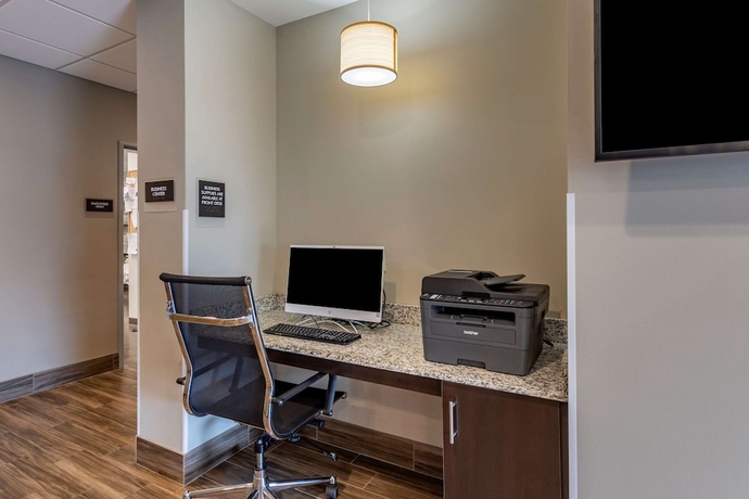 Imagen de los interiores del Hotel MainStay Suites, Bowling Green. Foto 19
