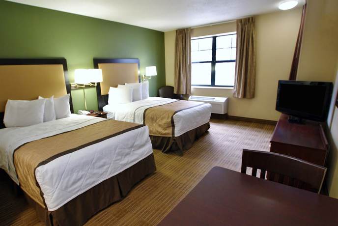 Imagen de la habitación del Hotel MainStay Suites Chicago Hillside. Foto 15