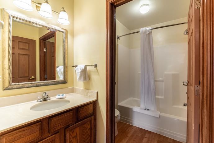 Imagen de la habitación del Hotel MainStay Suites Columbia Harbison. Foto 9