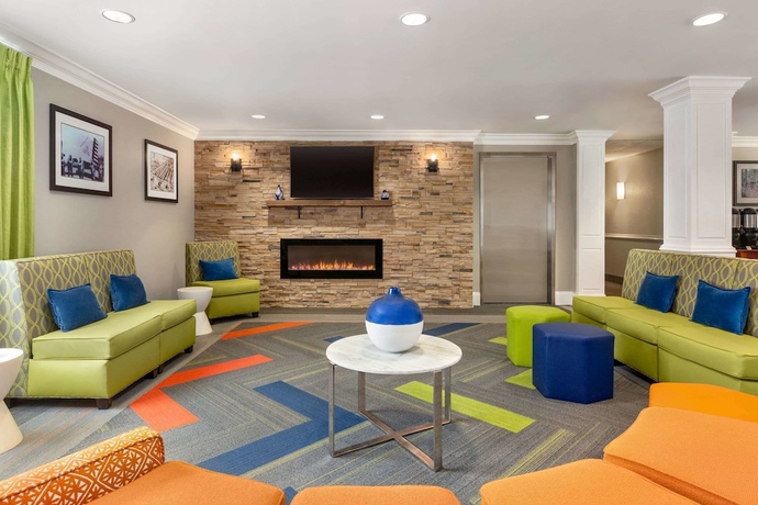 Imagen de los interiores del Hotel MainStay Suites Columbus near Fort Benning. Foto 12
