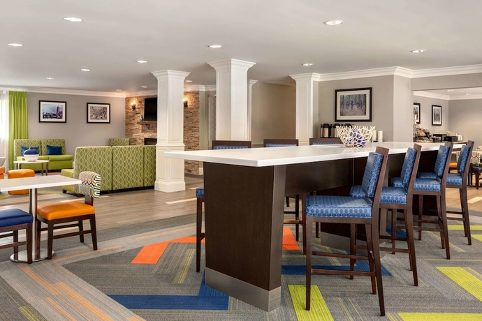 Imagen de los interiores del Hotel MainStay Suites Columbus near Fort Benning. Foto 13