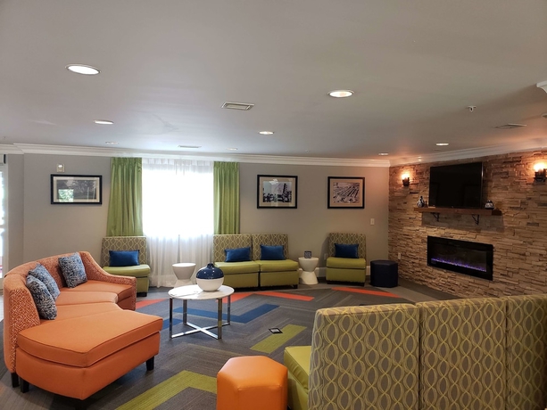 Imagen de los interiores del Hotel MainStay Suites Columbus near Fort Benning. Foto 14