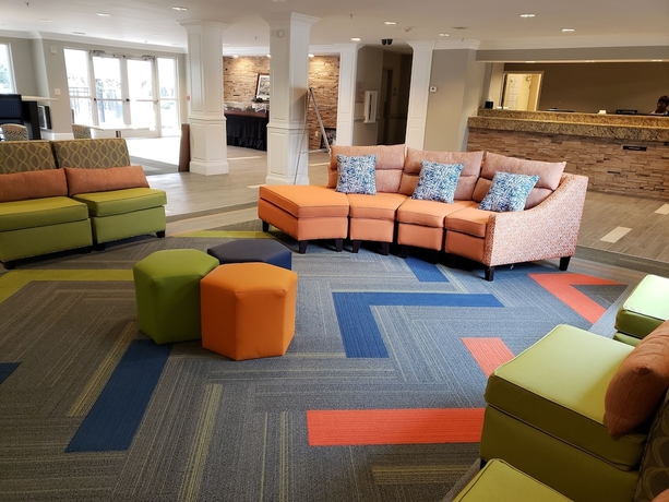 Imagen de los interiores del Hotel MainStay Suites Columbus near Fort Benning. Foto 16