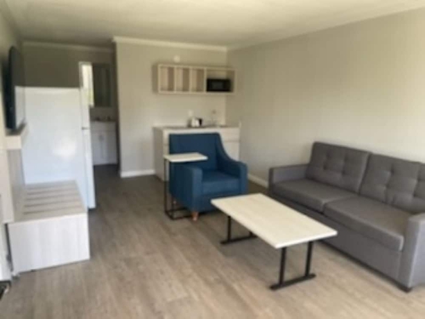 Imagen de la habitación del Hotel MainStay Suites. Foto 7