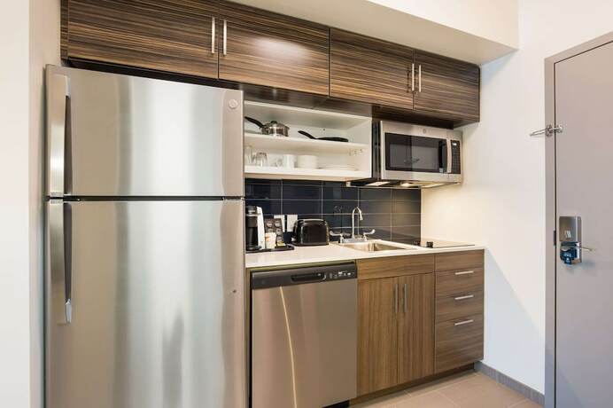 Imagen de la habitación del Hotel MainStay Suites, Gaylord. Foto 14