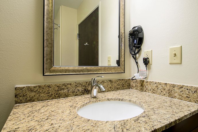 Imagen de la habitación del Hotel MainStay Suites Geismar - Gonzales. Foto 14