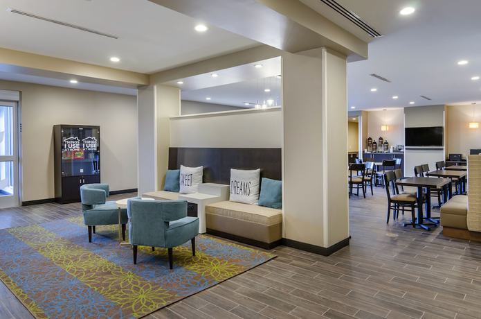 Imagen de los interiores del Hotel MainStay Suites Great Falls Airport. Foto 19