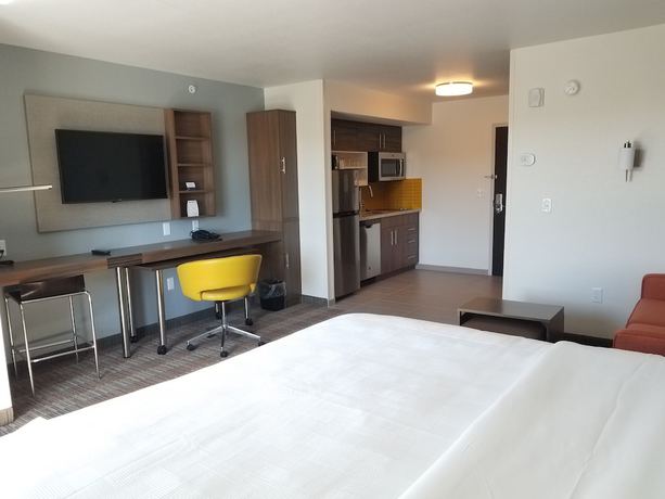Imagen de la habitación del Hotel MainStay Suites Great Falls Airport. Foto 15
